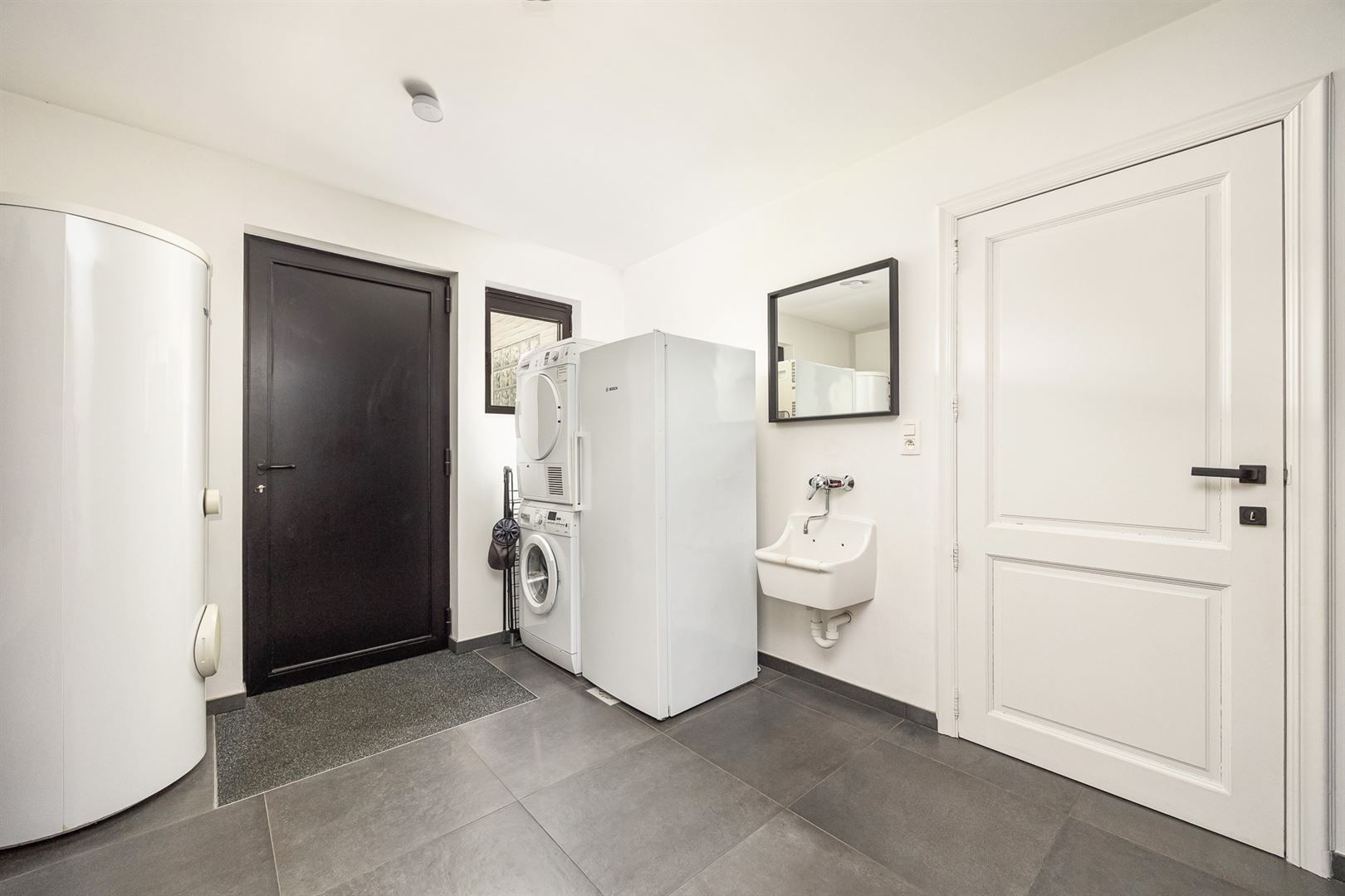 Ruime en sfeervolle OB te Heist-centrum! foto 13