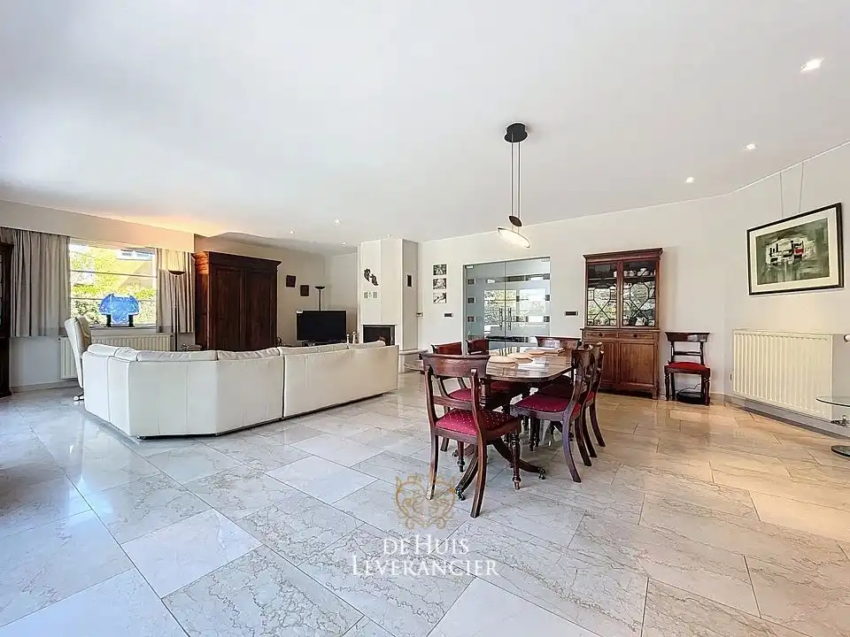 Exclusieve villa op uitzonderlijk perceel van 1 767 m², grenzend aan natuurgebied foto 23