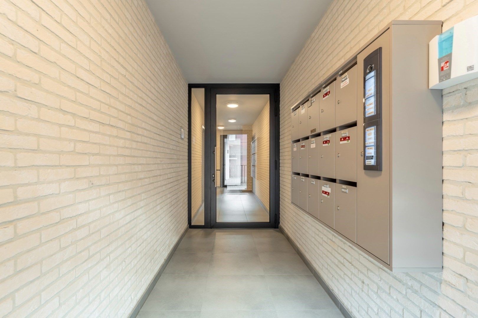 Knap hedendaags dakkappartement met ruime terrassen vlak bij het centrum foto 5