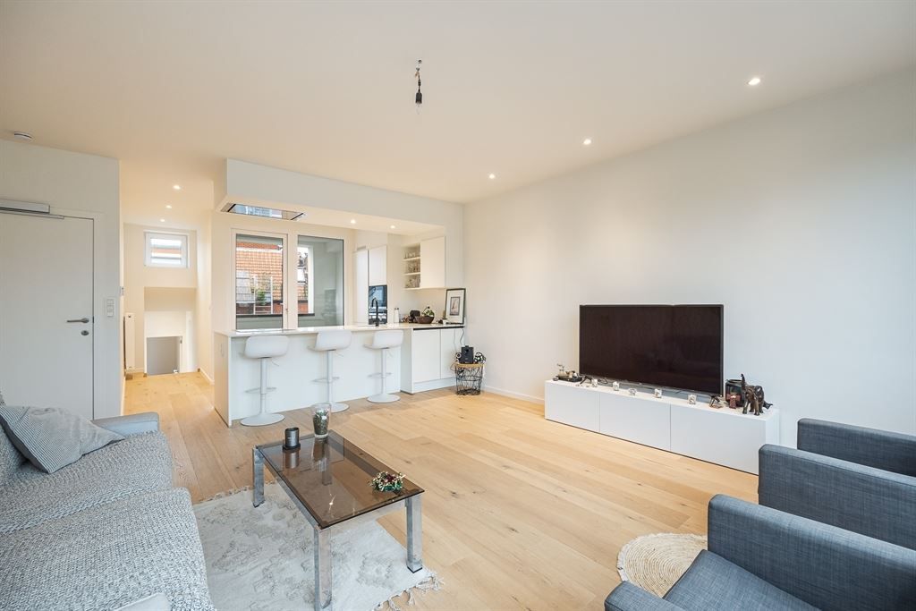 Luxueus gerenoveerd duplexappartement foto 2