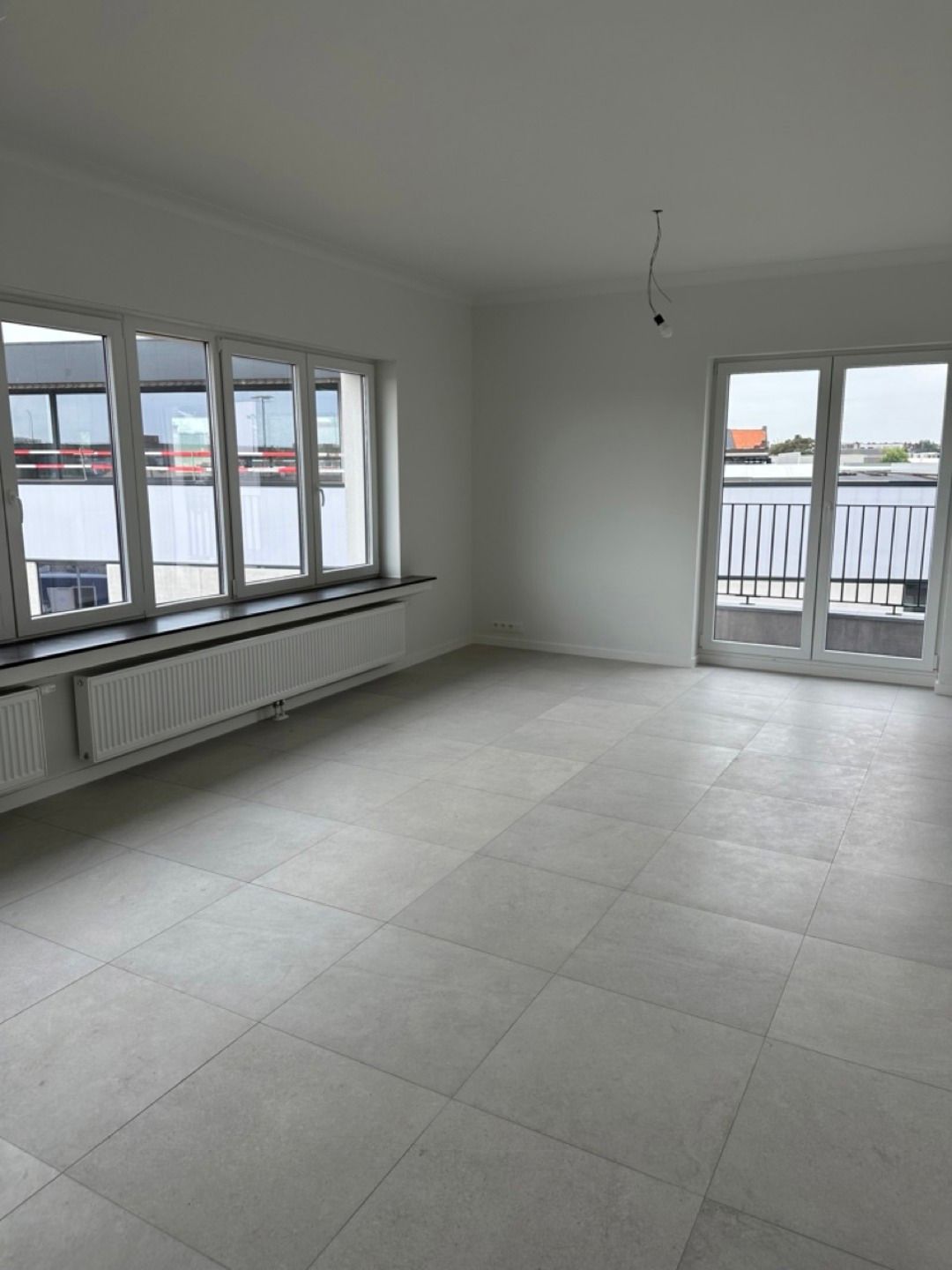 TE KOOP Kantoor met duplex appartement foto 10