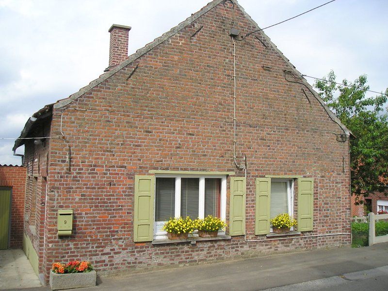 Landelijk gelegen woning met terras en tuin  foto 2