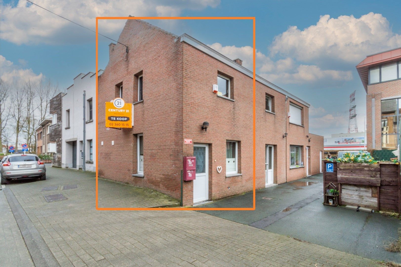 Hoofdfoto van de publicatie: Zeer goed gelegen woning met 3 SLP + dressingkamer !