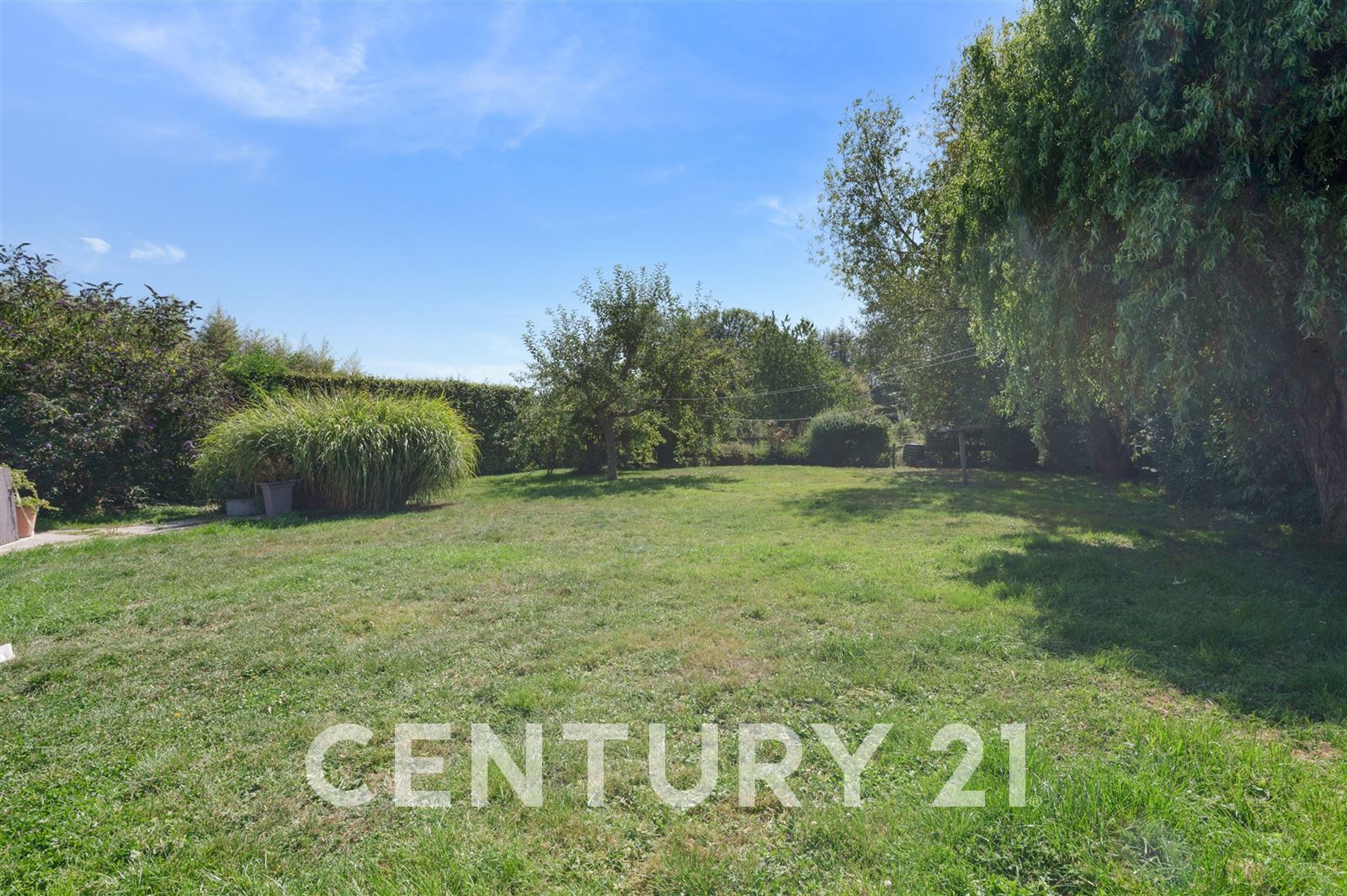 villa met tuin op 18are foto 4