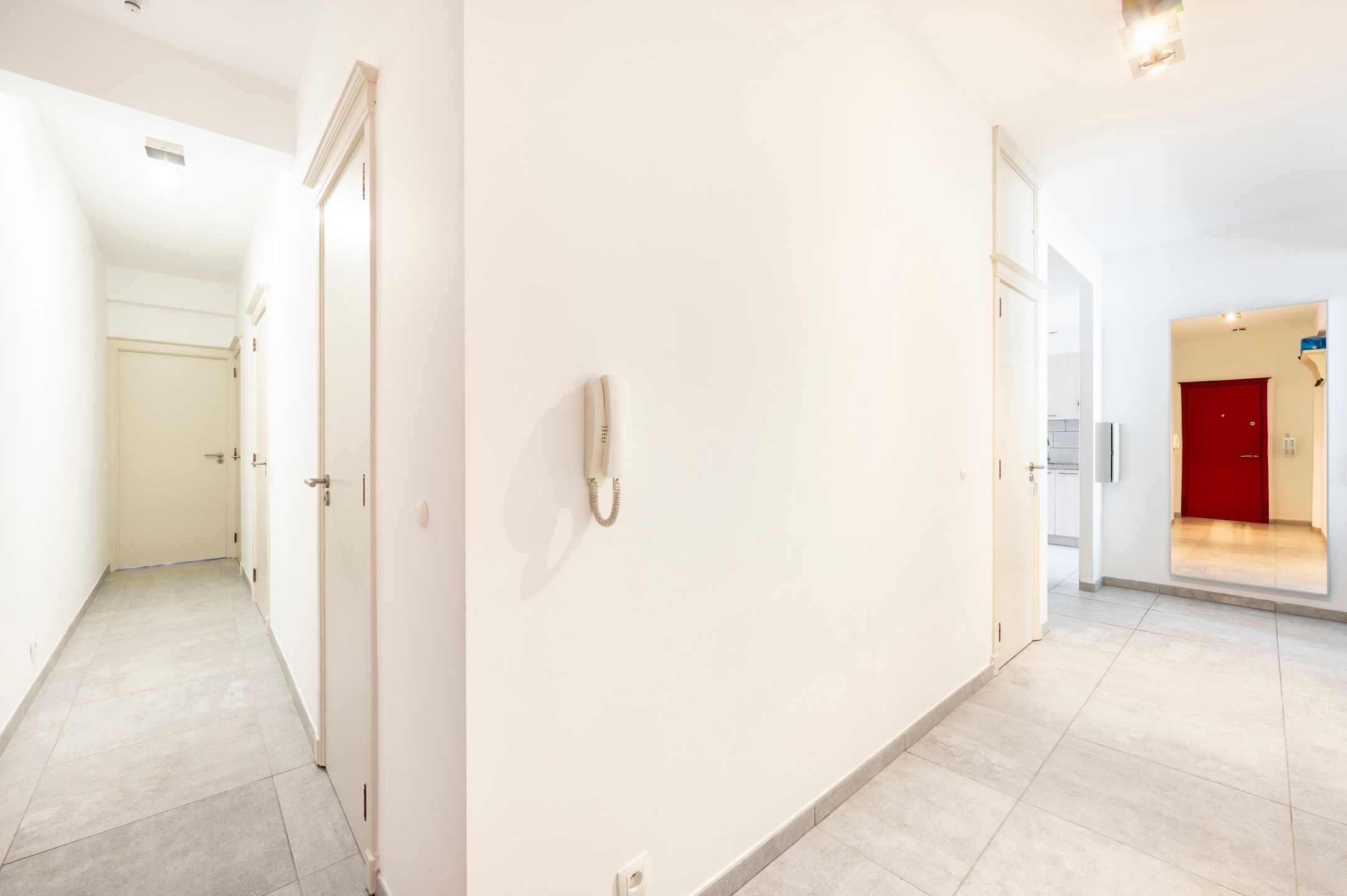 Instapklaar appartement in charmant gebouw op toplocatie! foto 5