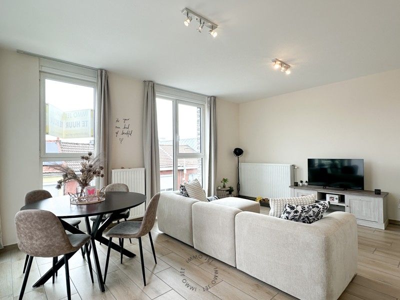 Recent appartement met 1 slaapkamer dichtbij het centrum van Beveren foto 2
