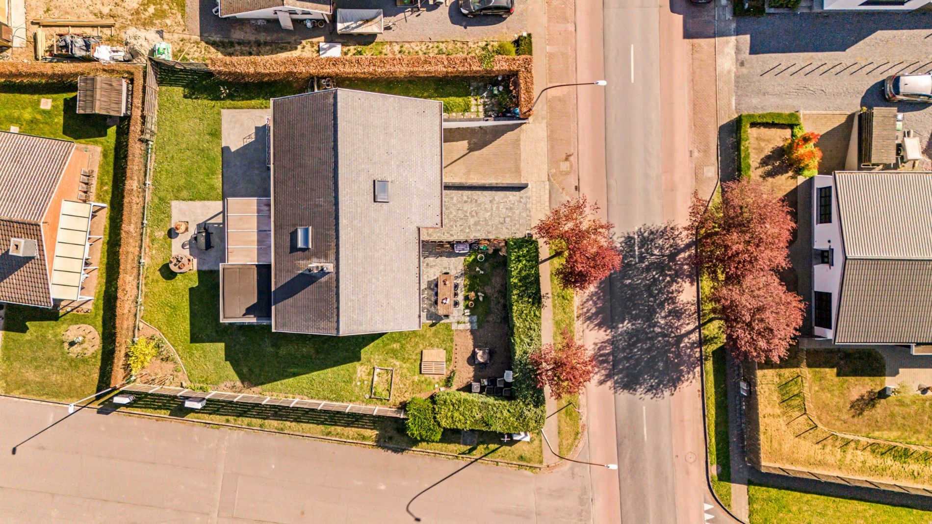 ALLEENSTAANDE WONING MET 5 SLPKS, 2 BADKAMERS, TUIN EN GARAGE foto 29