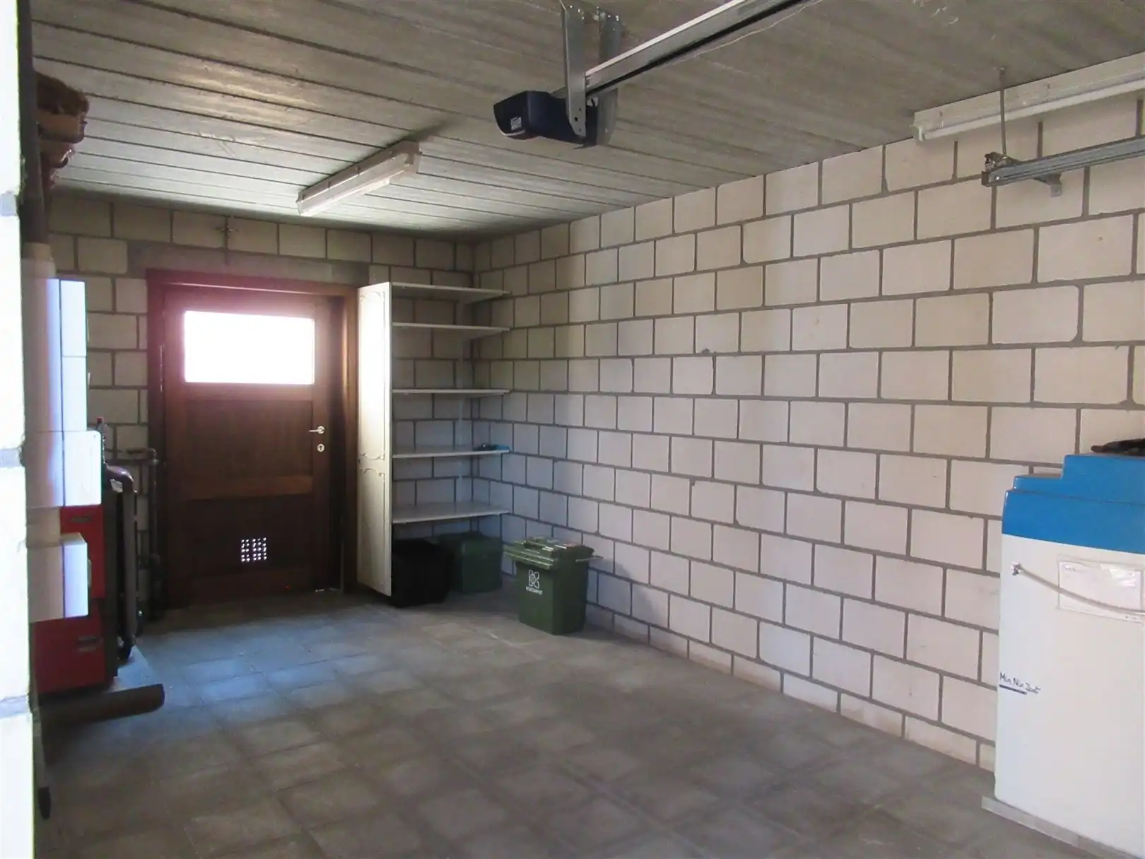 Gelijkvloers appartement met garage. foto 16