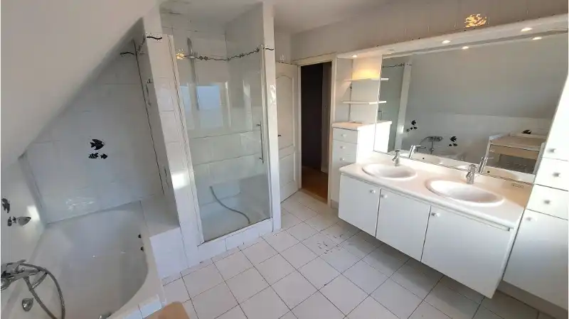 Ruime 3-slaapkamerwoning (HOB ) met GARAGE en TUIN te huur in Dudzele foto 5