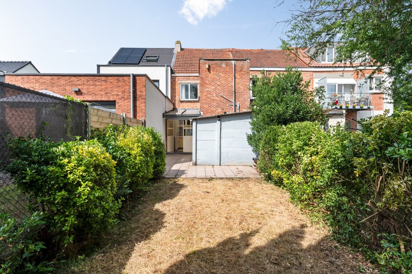 Te renoveren woning met 2 slpk. en tuin foto 24