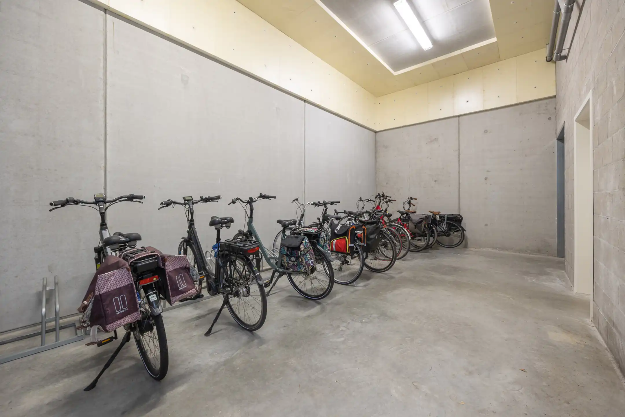 Appartement met 2 slaapkamers + autostaanplaats + ruim terras met een fantastisch panorama foto 22