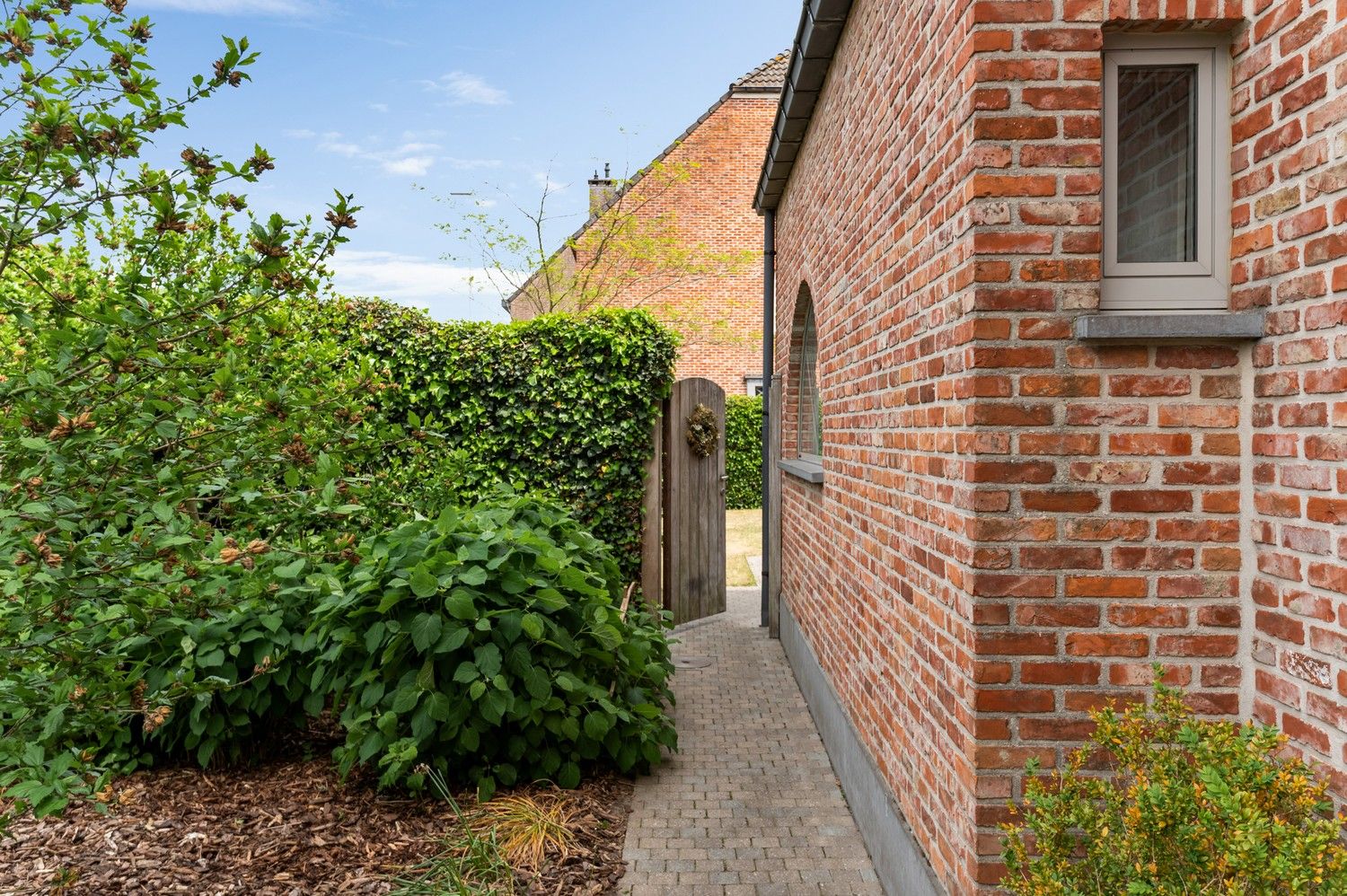 Ruime HOB met 4 slaapkamers en tuin in Wijnegem centrum! foto 15