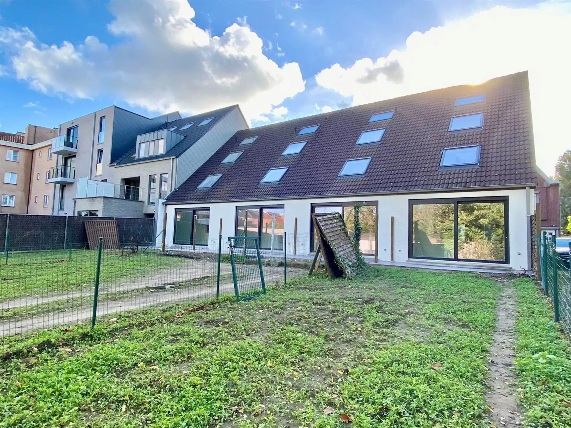 Ruime pal in het centrum gelegen woning met 4 slk, tuin en zonnepanelen! foto 16