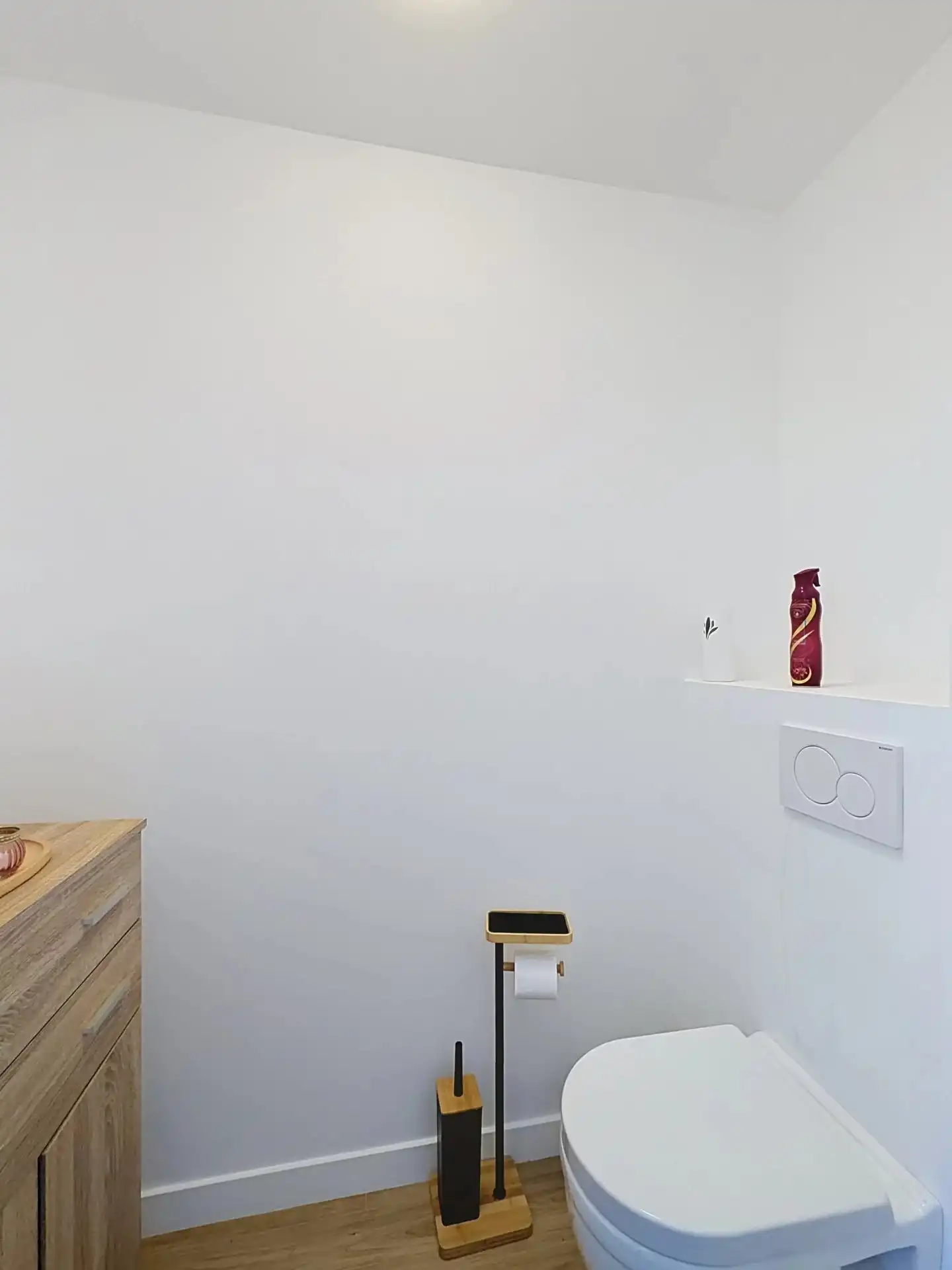 Volledig gerenoveerde woning met 4 slaapkamers op een groot perceel. foto 16