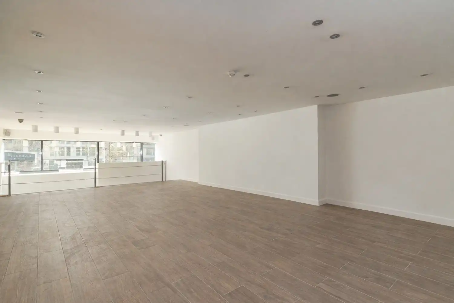 Zeer ruim handelspand van 341 m² in hartje Antwerpen! foto 17