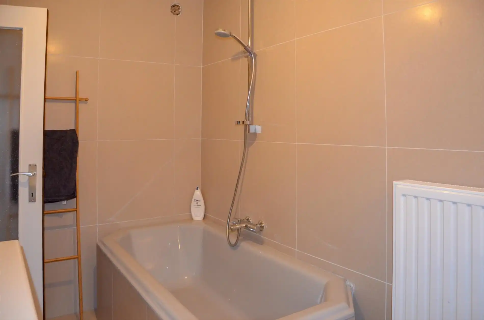 Woning met 3 slaapkamers en ruime stadskoer. foto 10