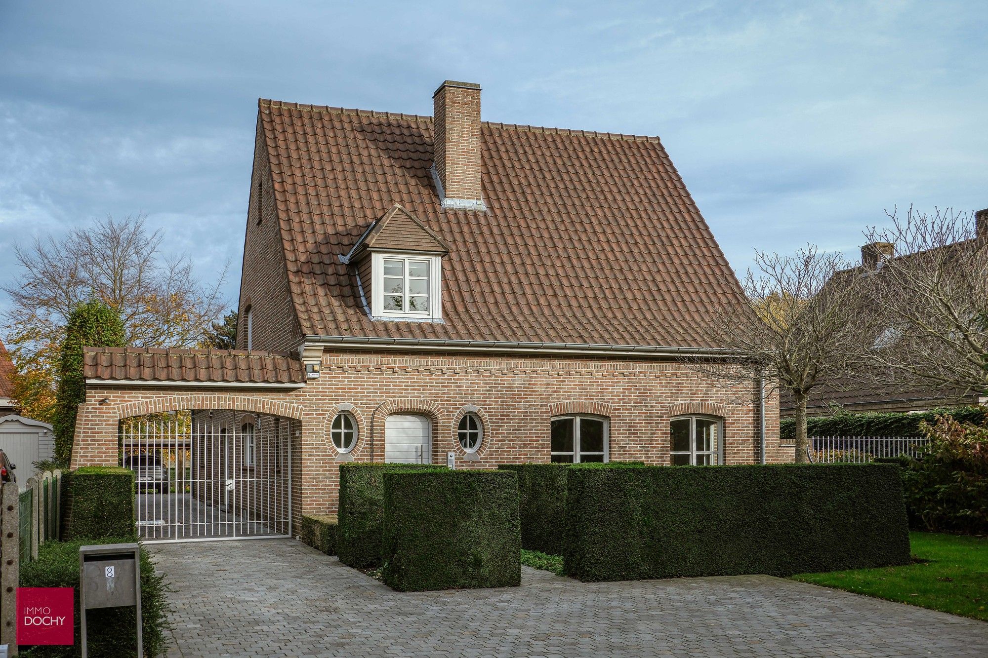 Standingvolle afgewerkte villa op rustige centrale ligging | doodlopend straatje foto 4