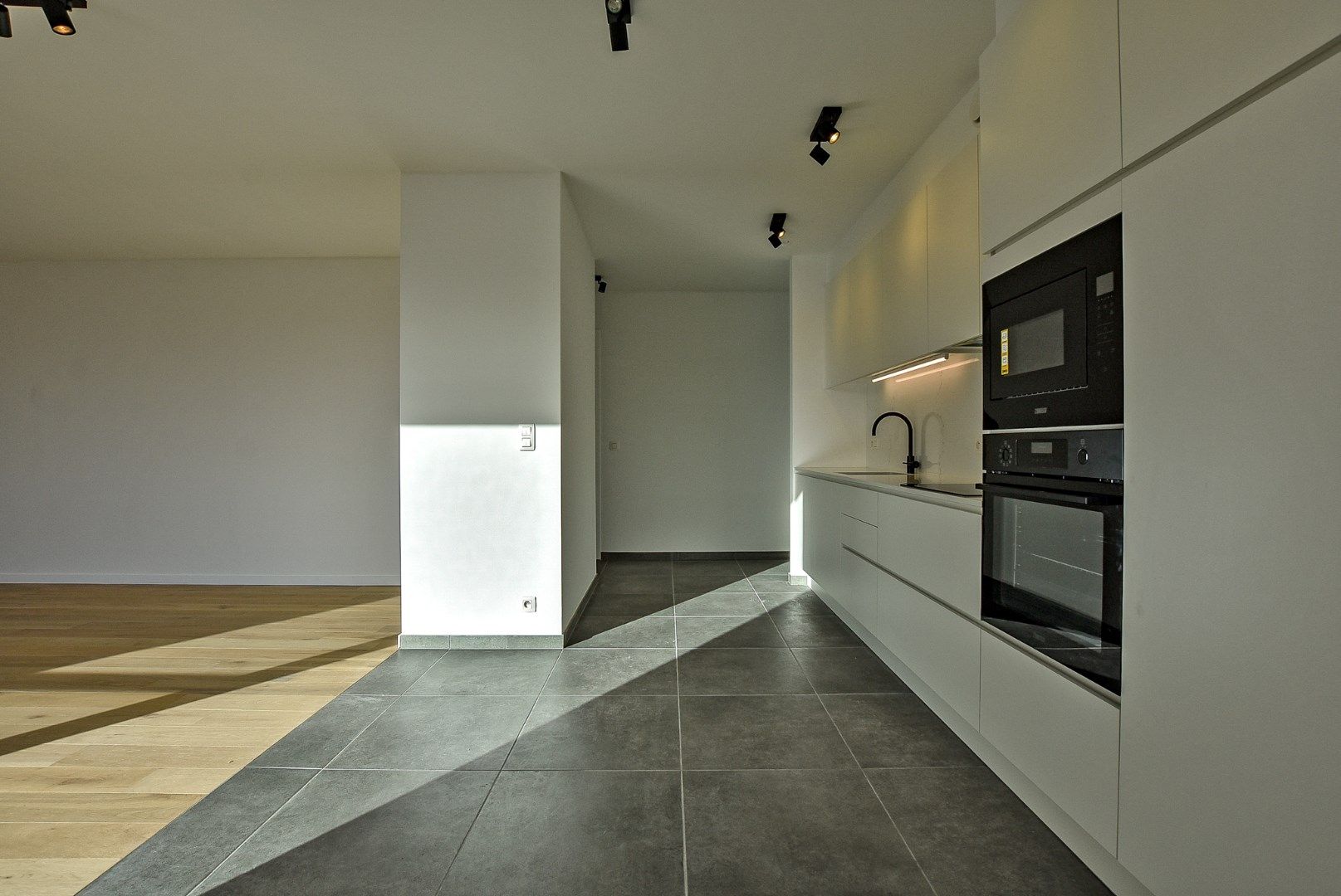 Recent appartement (100 m²) met 2 slaapkamers te Oostduinkerke foto 24