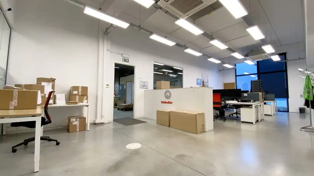 Kantoor met opslagruimte te huur in Burcht foto 12