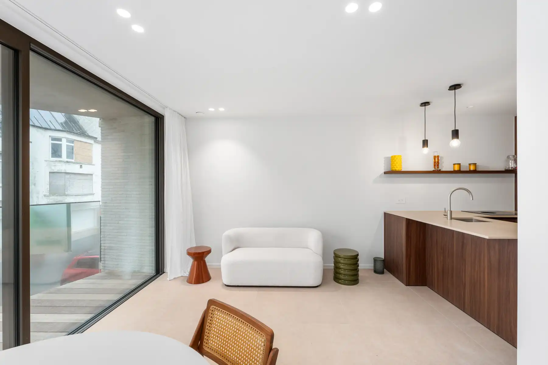 Lichtrijk duplexappartement aan zee foto 3