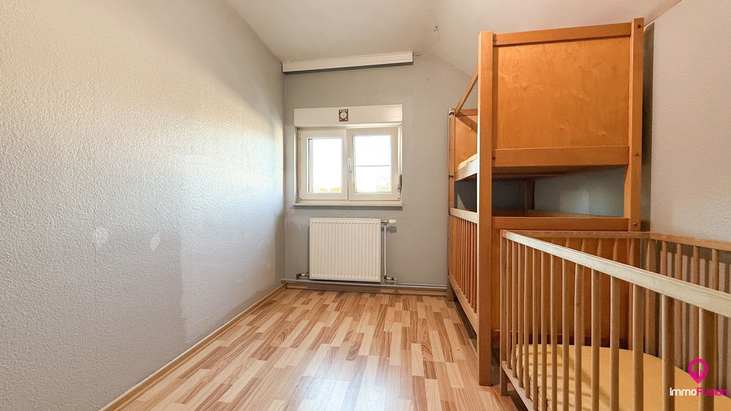 Uniek woon-werkpand met vergunde loods van 110m² en 5 slpks! foto 24