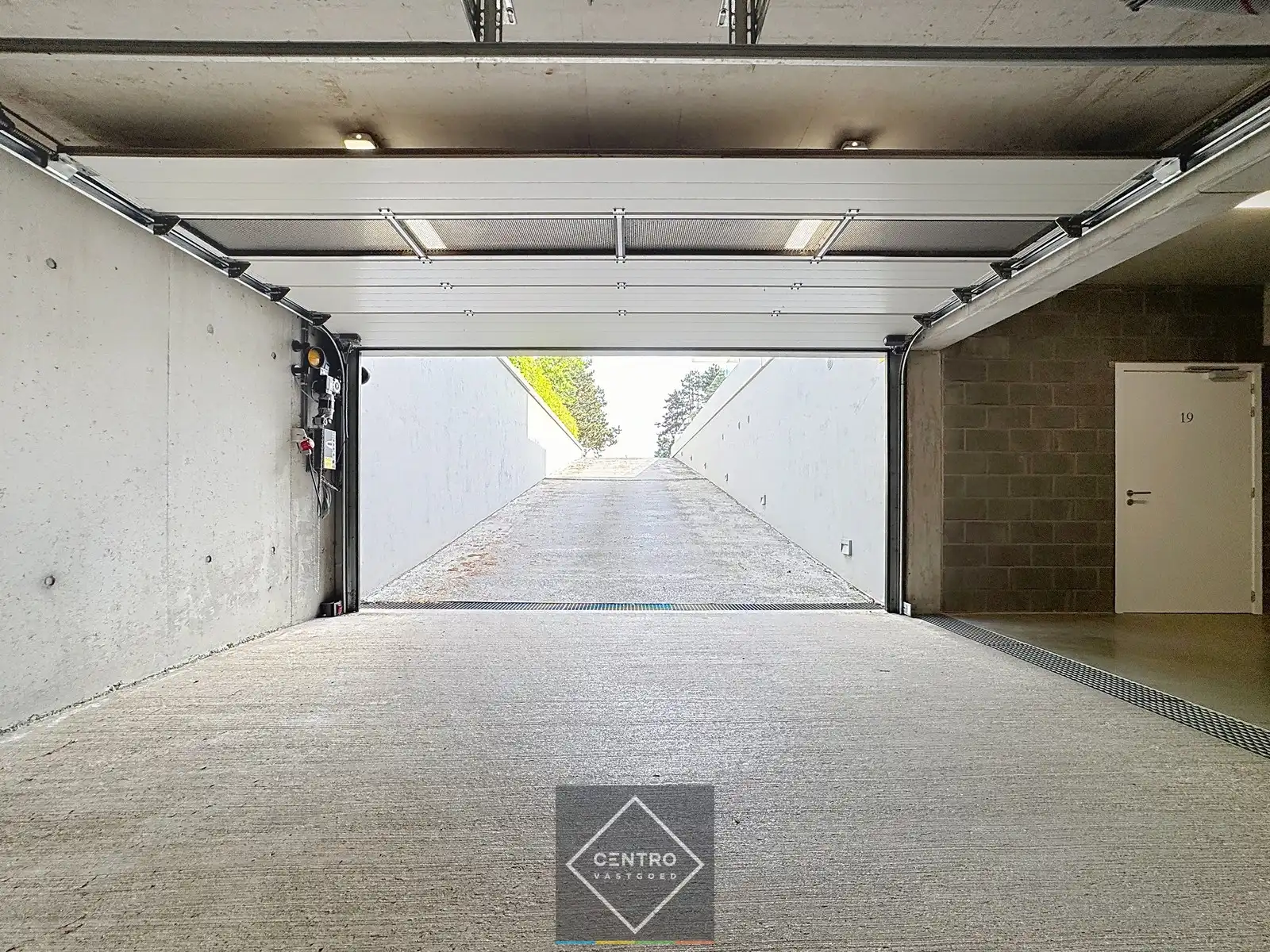 Exclusief & luxueus afgewerkt ("Obumex") VILLA-APPARTEMENT met prachtig TERRAS in een groene omgeving met ALLE PRIVACY! foto 25