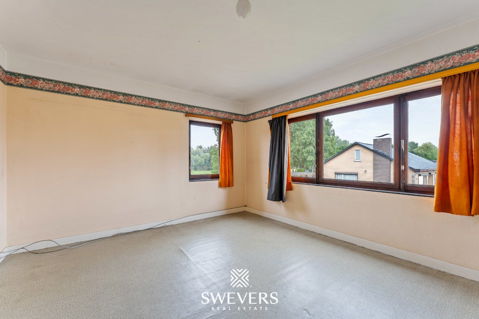 Gunstig gelegen, te renoveren woning, op mooi perceel van 8a 88ca foto 25