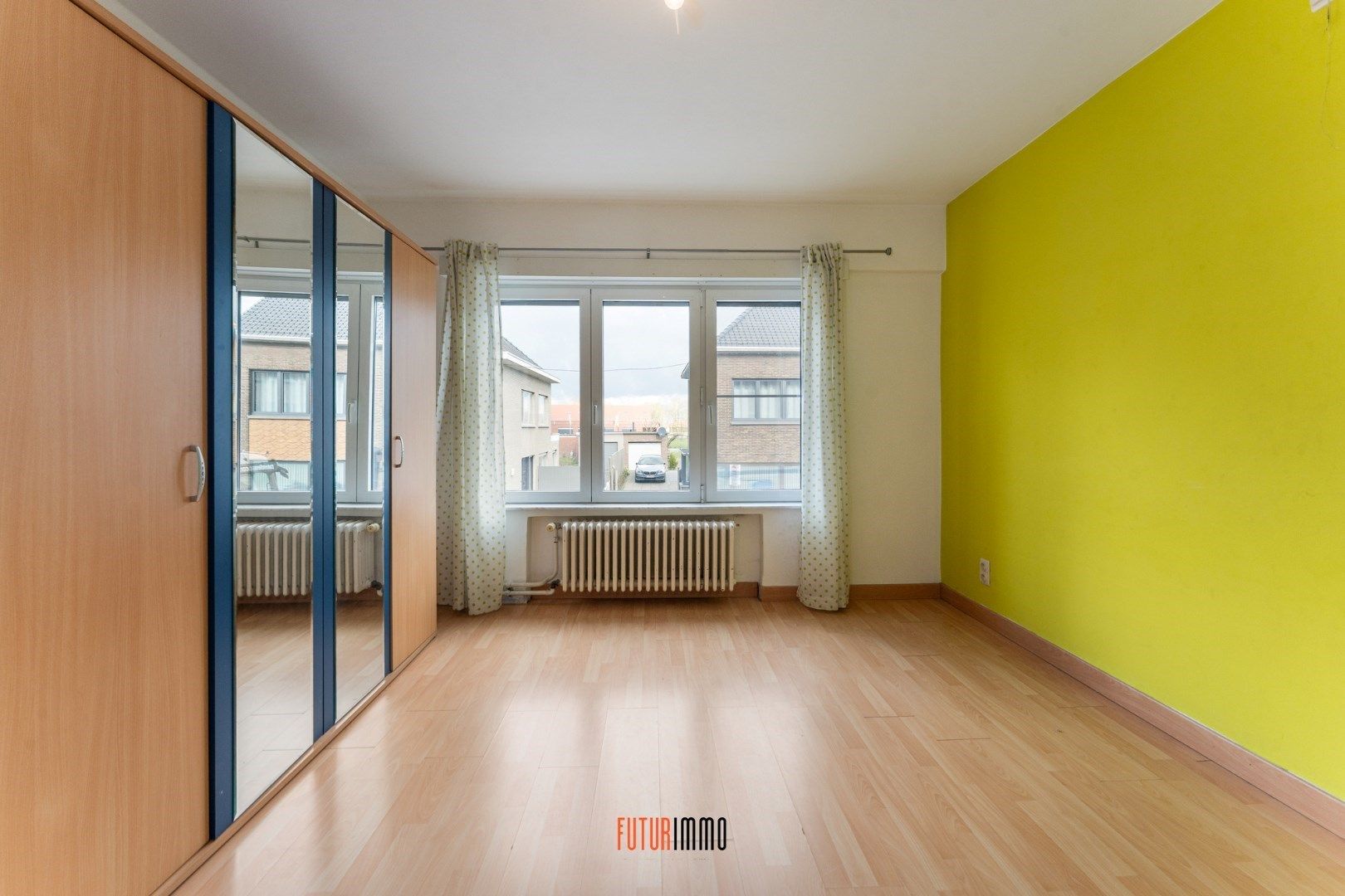 Instapklare HOB met 4 slaapkamers en ruime tuin foto 10