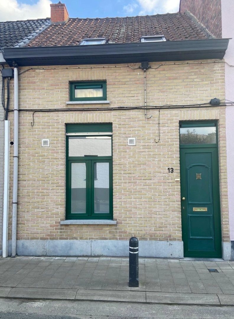 Goedgelegen starterswoning met 2 slaapkamers en tuin in Mariakerke foto 13