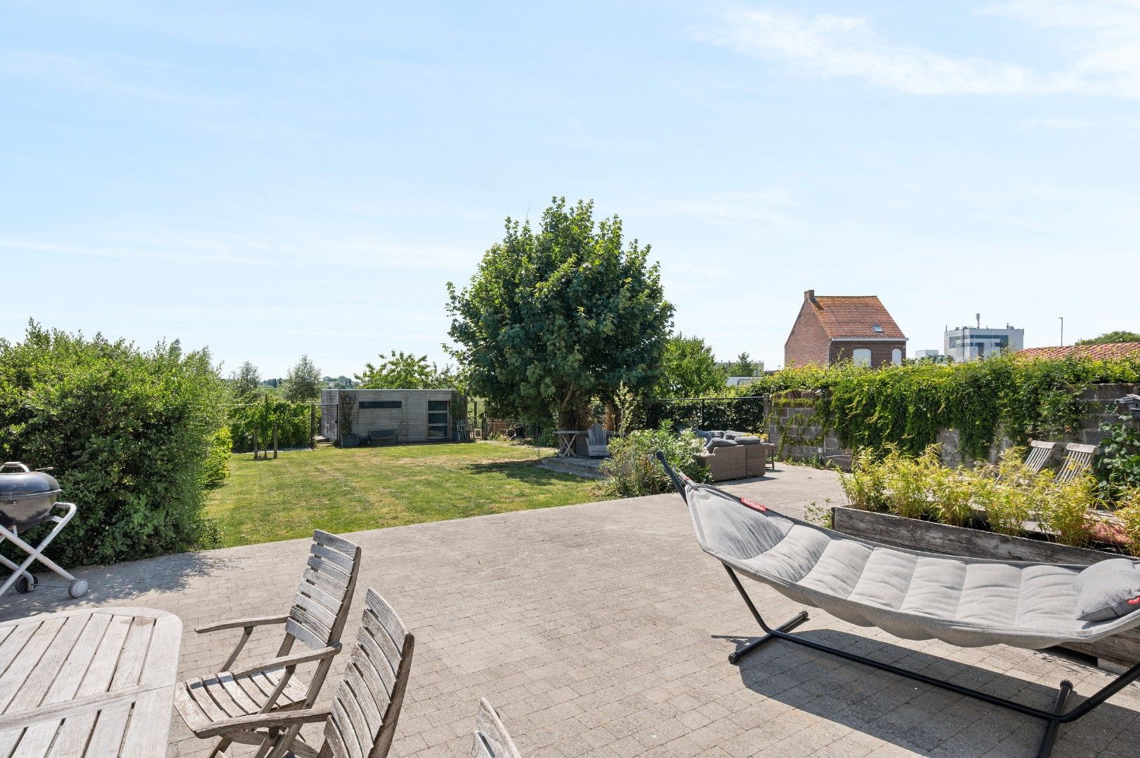 ENERGIEZUINIGE WONING MET 3 SLPKS, TOPAFWERKING EN GROTE TUIN foto 25