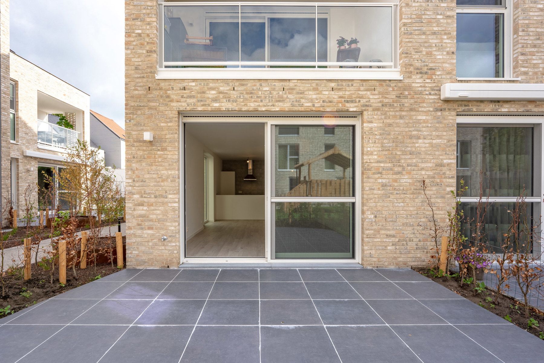Zéér verzorgd nieuwbouwappartement met autostaanplaats en terras! foto 9