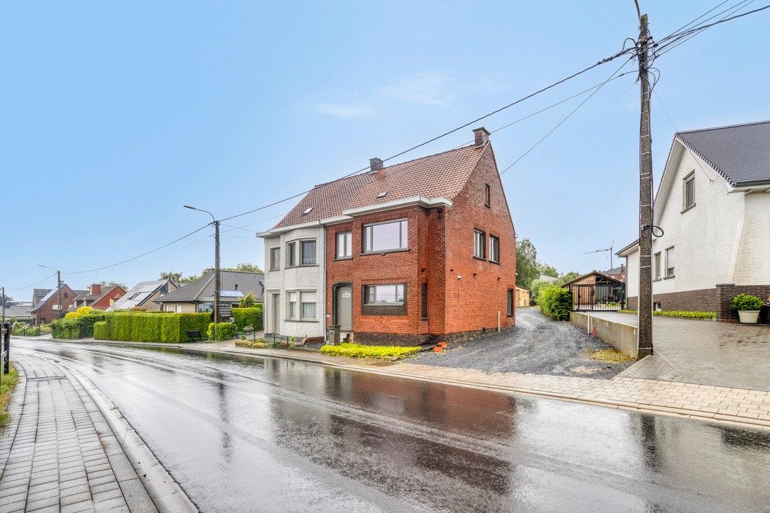 Halfopen bebouwing met werkplaats en loods te koop te Vichte. foto 35