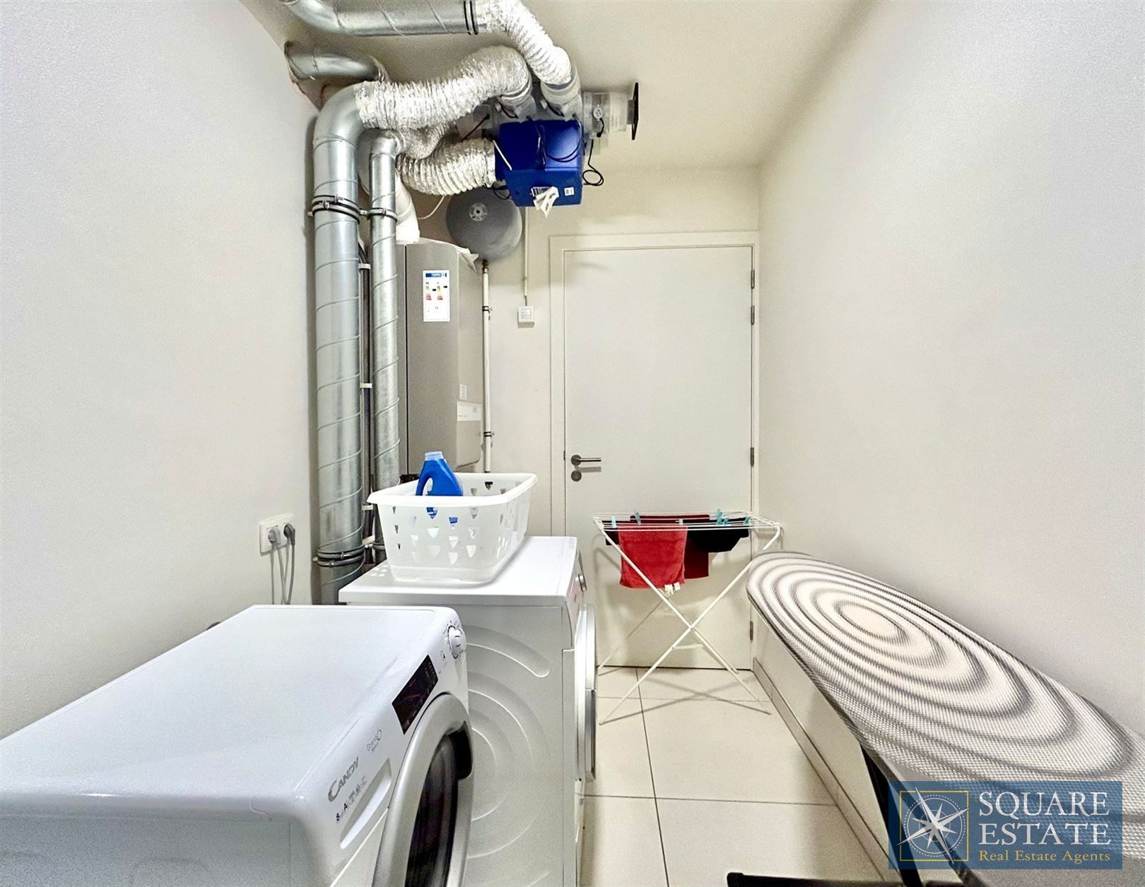 Duplex met 2 kamers en parking in recent gebouw foto 8