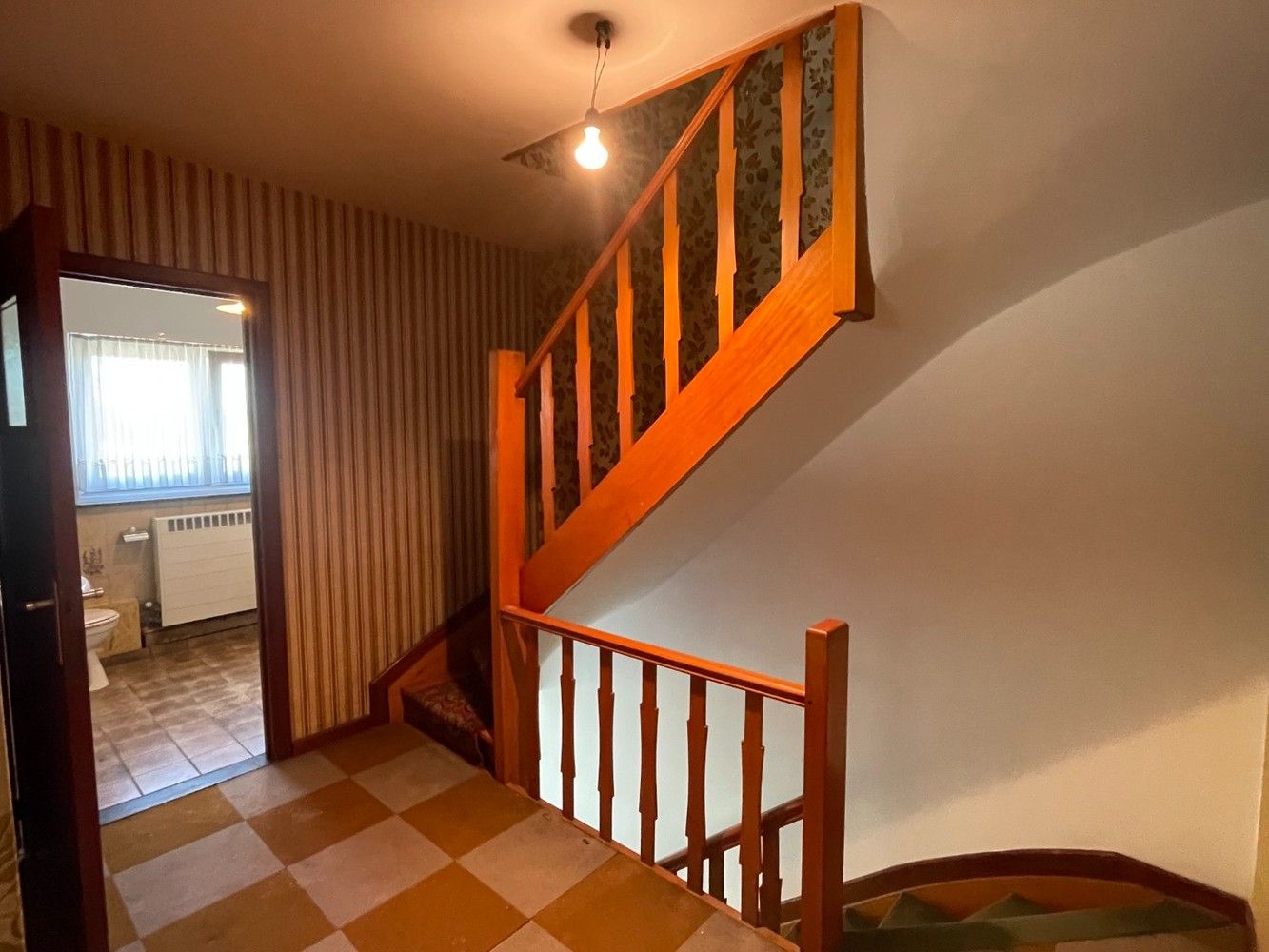 Ruime, te renoveren woning met veel potentieel op 10a14ca foto 12