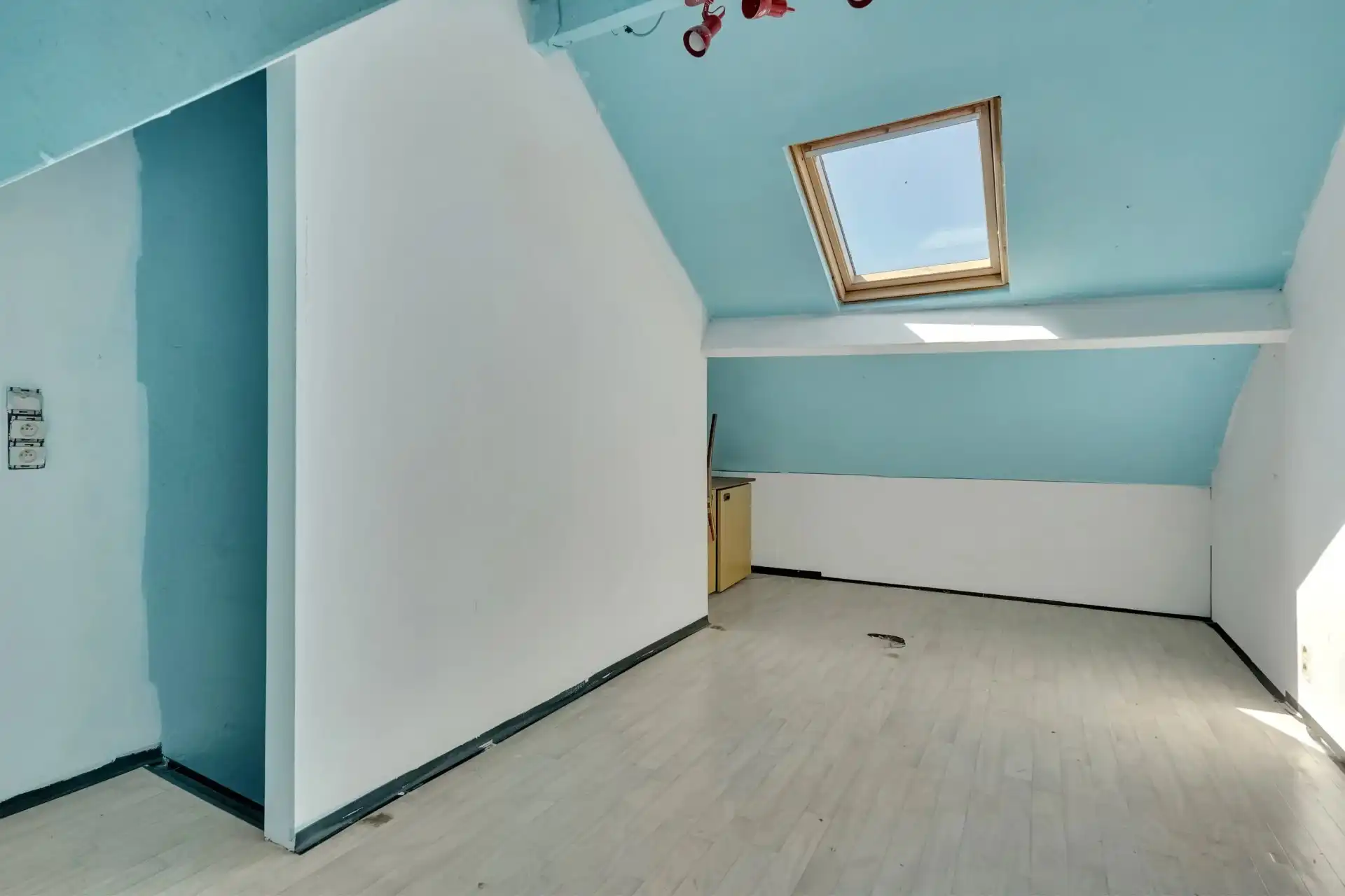 Landelijk gelegen woning met zes slaapkamers foto 24