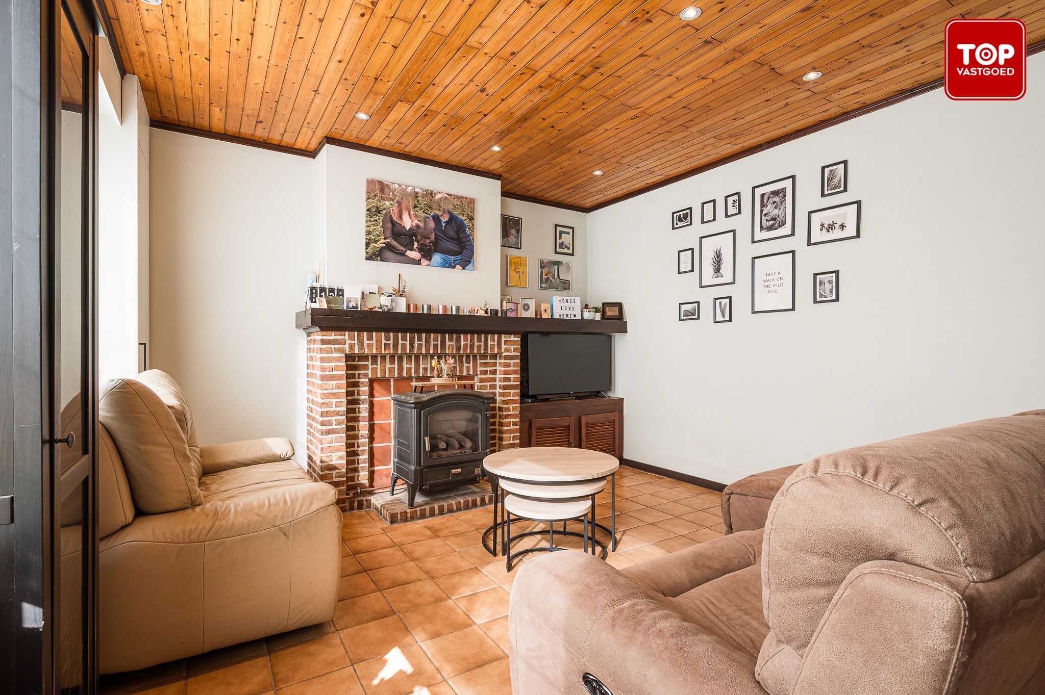 instapklare woning met zicht op uitgestrekte velden foto 2