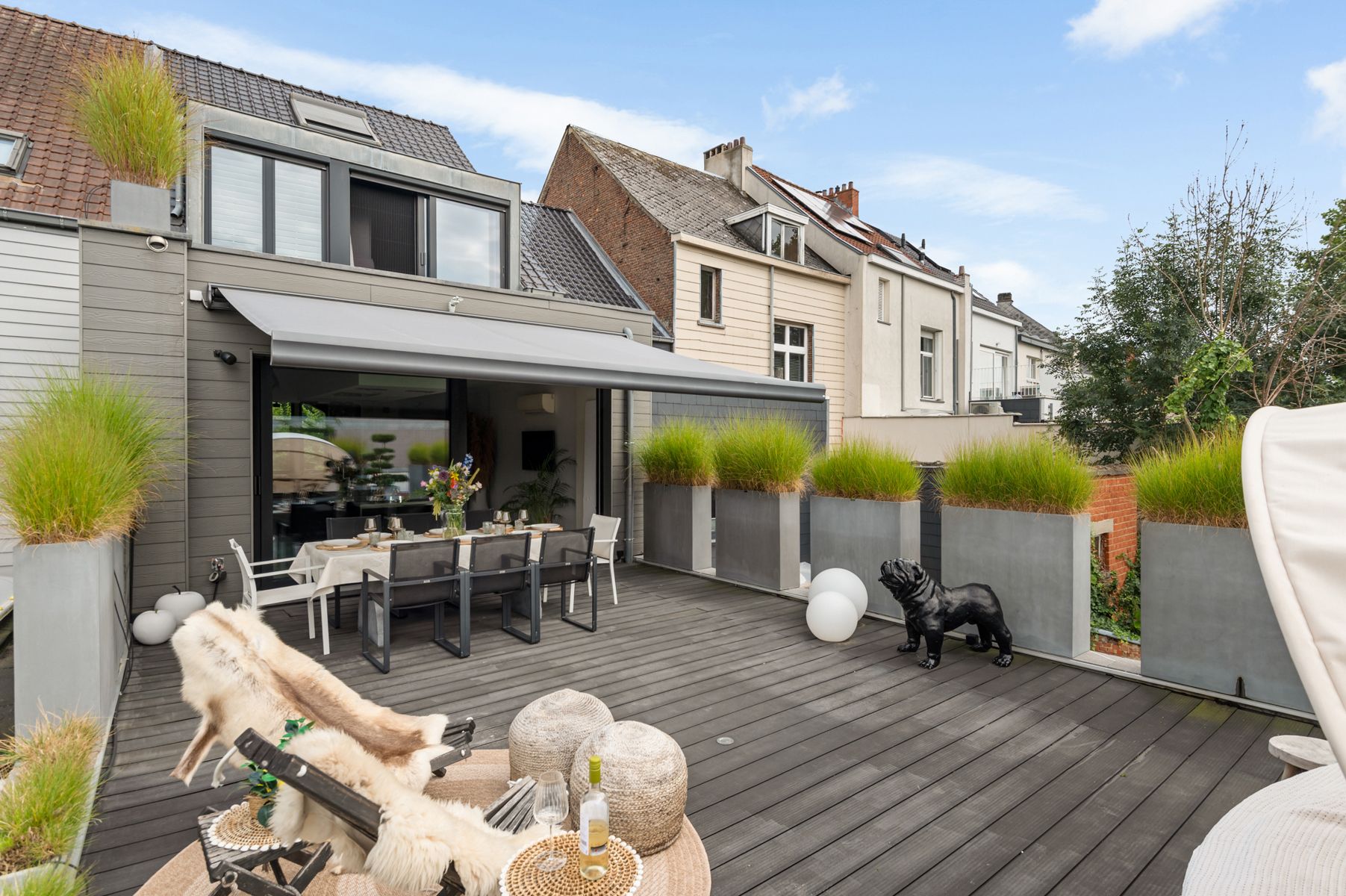 Degelijk gerenoveerde woning aan de Vesten te Lier. foto 22