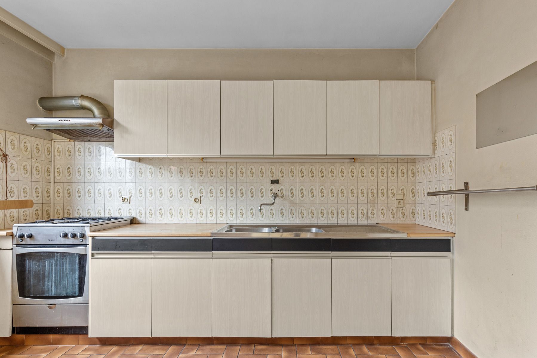 Appartement te koop in Geluwe – Op te frissen woning op toplocatie! foto 8