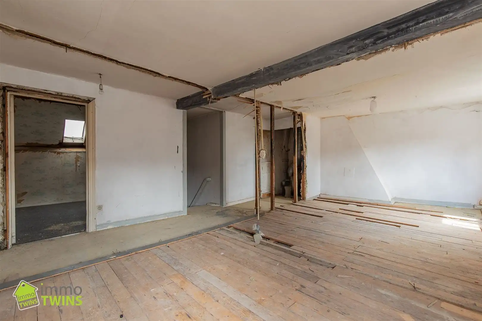 Handelswoonst op commerciële topligging te Moerzeke/Kastel  foto 11