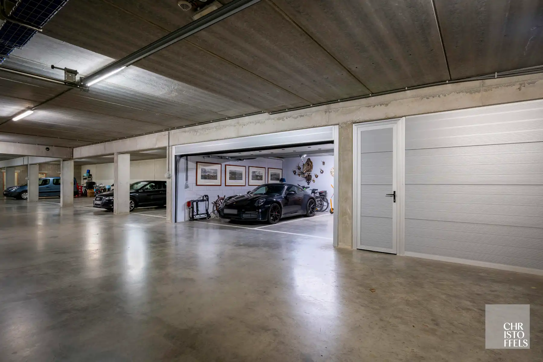 Luxe penthouse van 239m² met 34m² terrassen in hartje Zutendaal! foto 23