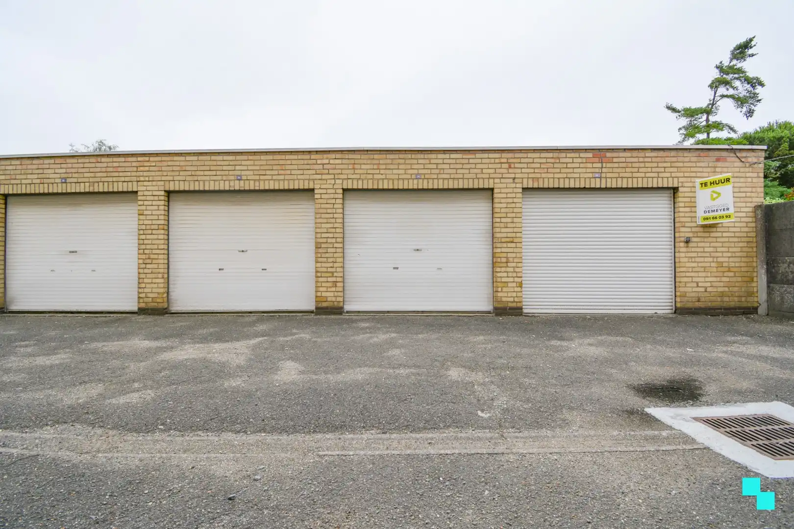 Instapklaar gelijkvloers appartement met garage te Roeselare foto 14
