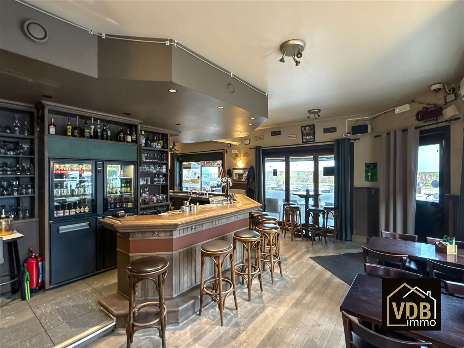 HANDELSHUIS MET WOONST foto 26