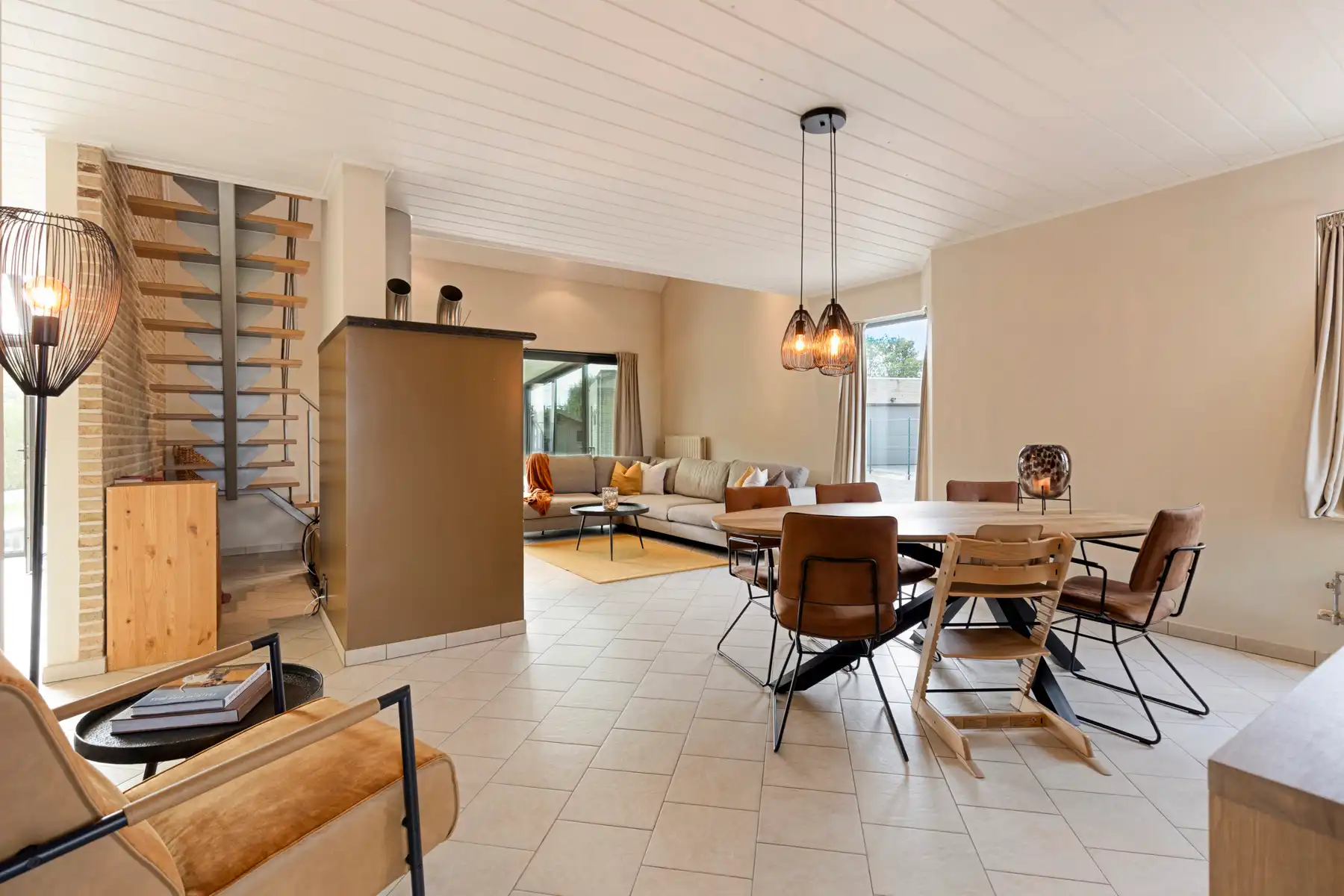 Instapklare woning met 3 slpk en ruime garage op toplocatie foto 6