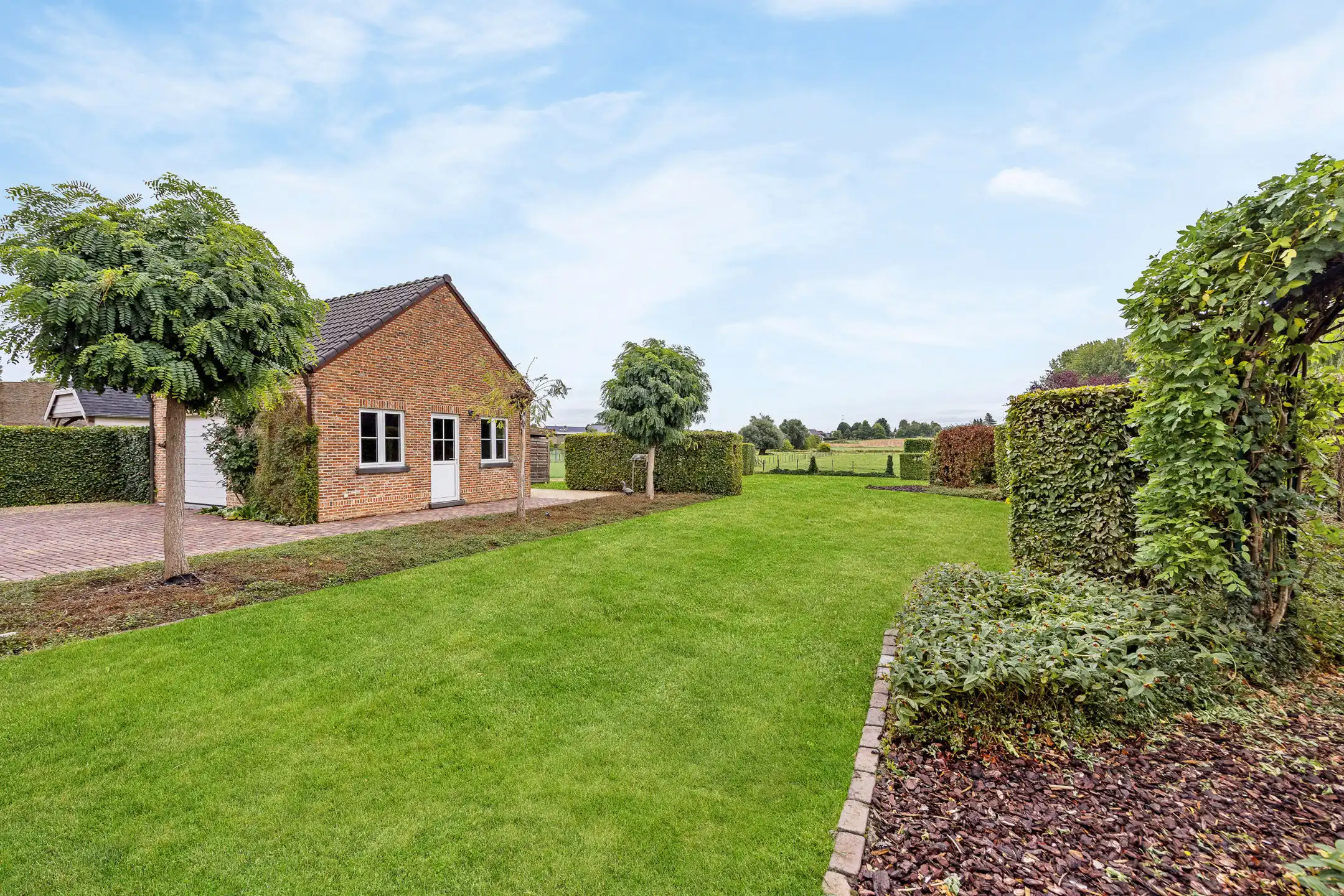 Exclusieve villa met zonnige tuin in Mal foto 42