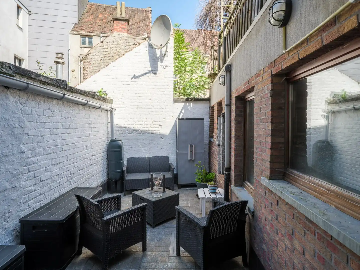 Huis met vier slaapkamers en stadskoer in Ledeberg foto 5
