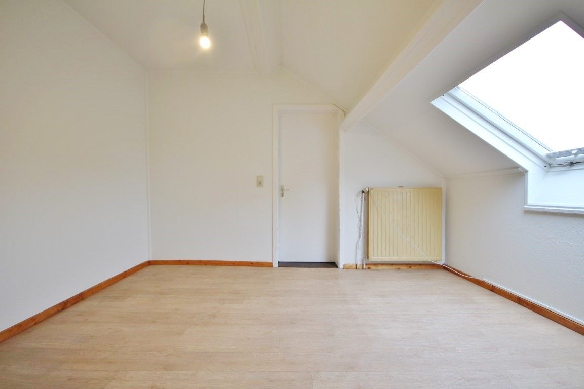Recent vernieuwd appartement te huur in één van de gezelligste dorpen rond Sint-Truiden! foto 16