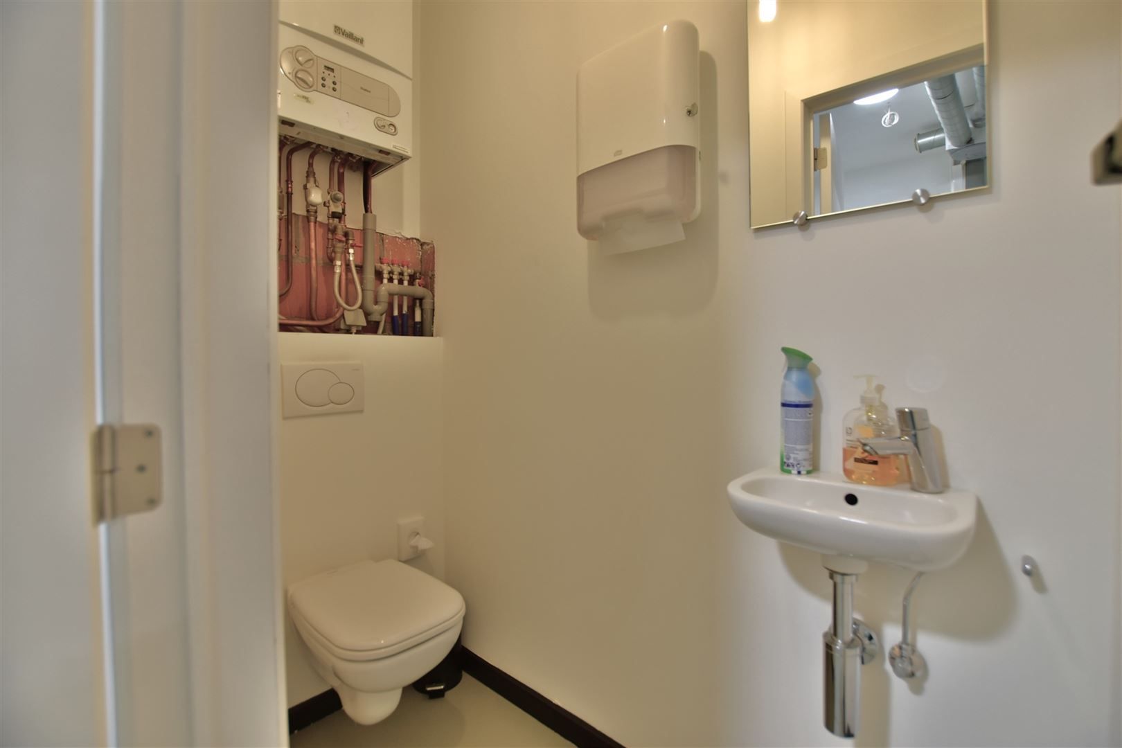 Trendy winkelpand / kantoorruimte (ca. 133m²)  in het centrum van Zele foto 10