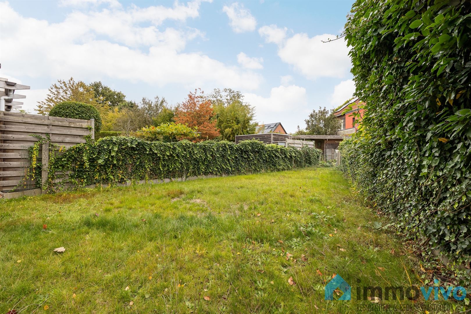 Half open woning met drie slaapkamers en tuin foto 2