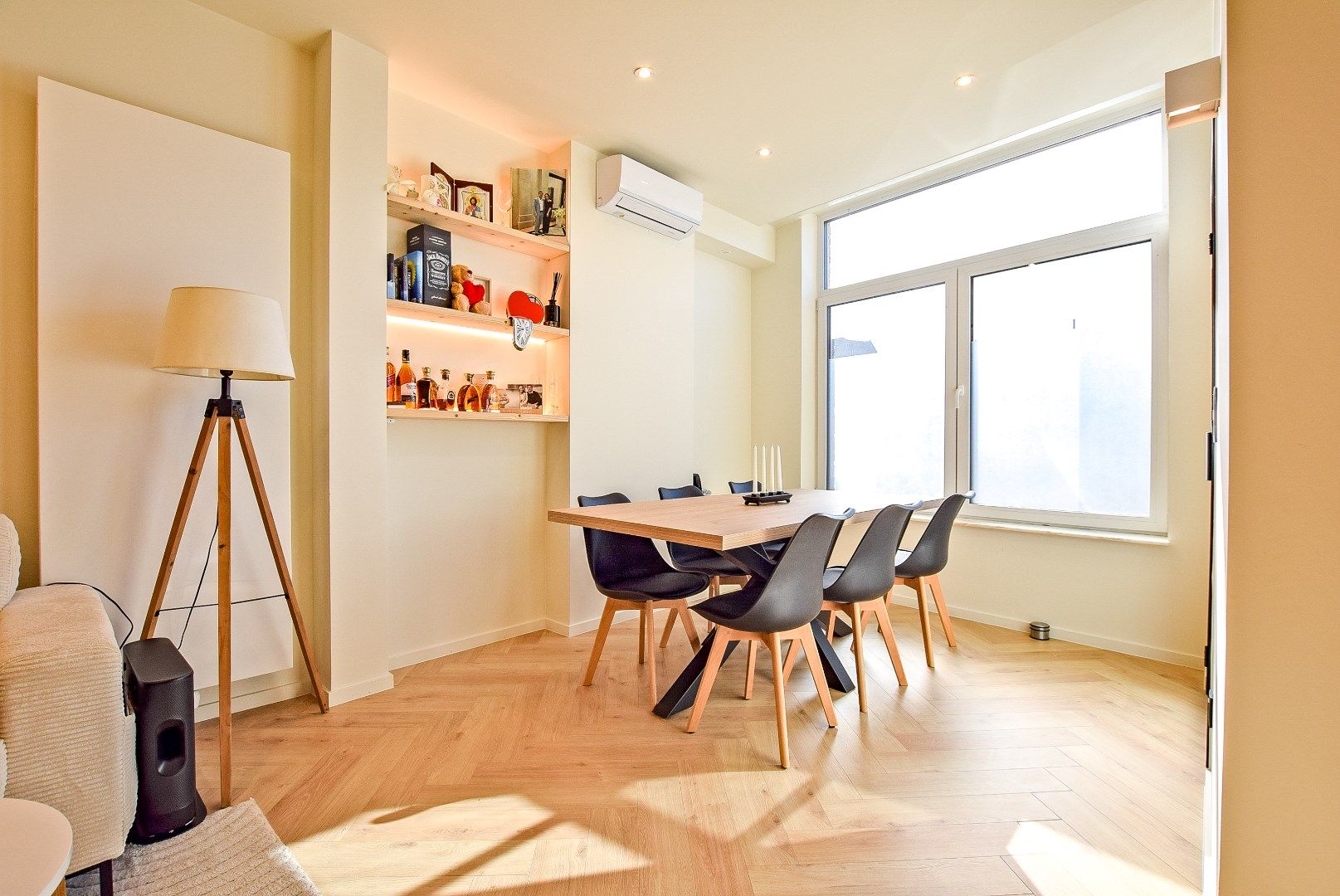 Gerenoveerde energiezuinige woning, centrum Veurne. foto 5