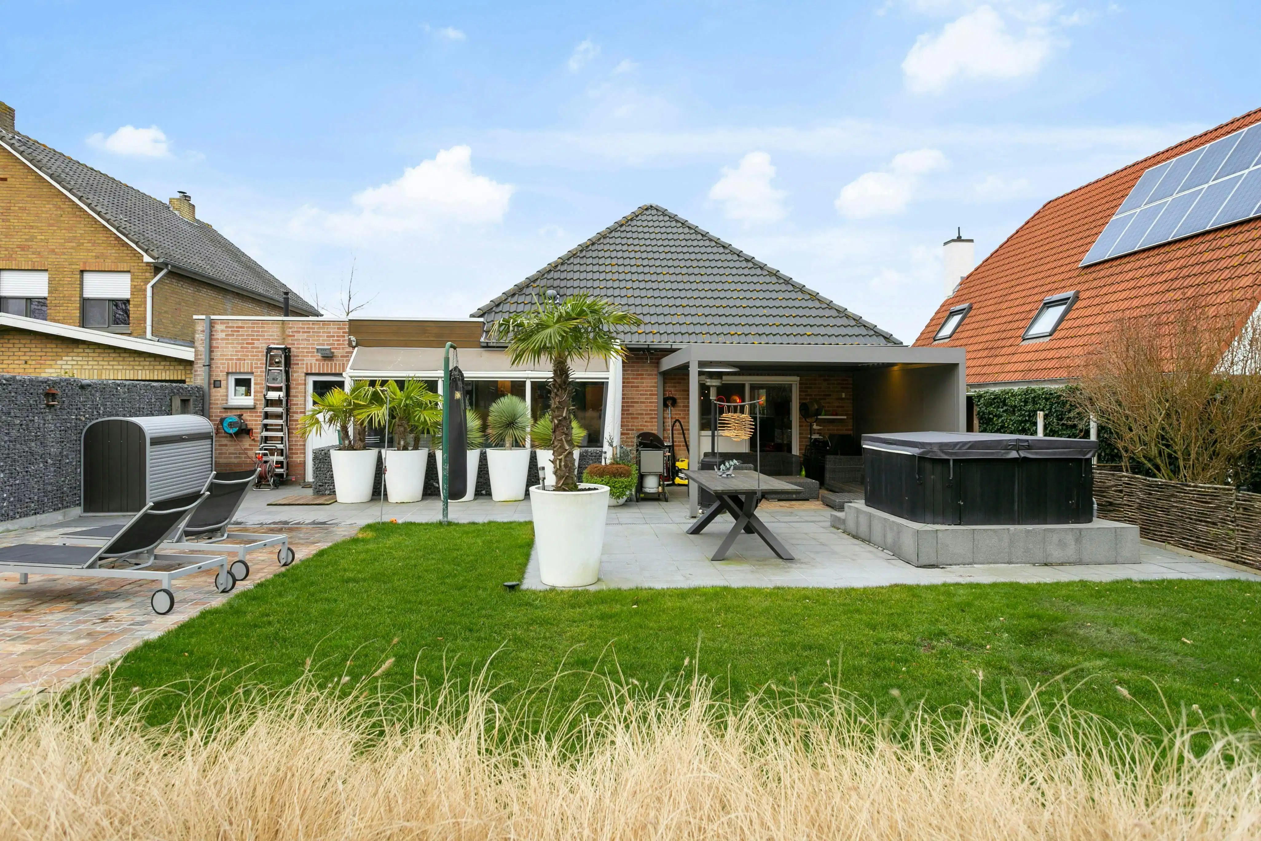 Alleenstaande woning met zongerichte tuin te koop in Dudzele foto 3